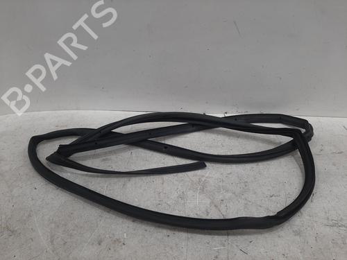 Used Rubber door seal FORD FIESTA VI (CB1, CCN) 1.6 Ti (120 hp) 26846411