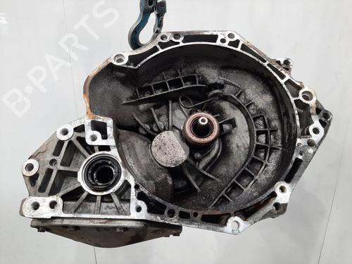 Used Gearbox VAUXHALL CORSA Mk IV (E) (X15) 1.4 (90 hp) 28311898