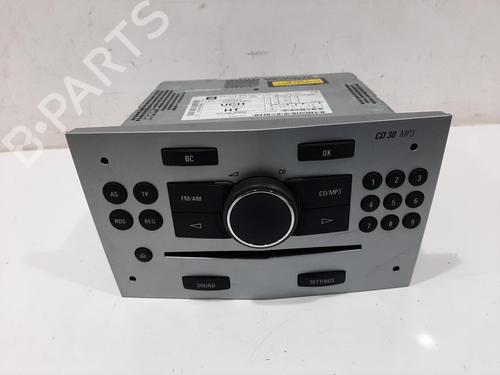 Used Radio VAUXHALL ASTRA Mk V (H) TwinTop (A04) 1.8 (L67) (140 hp) 30119834