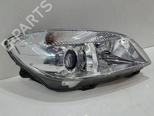 Used Right headlight SKODA ROOMSTER (5J7) 1.2 TSI (105 hp) 28275165
