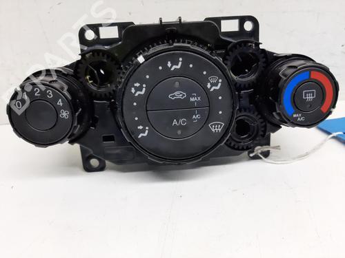 Used Climate control FORD FIESTA VI (CB1, CCN) 1.25 (60 hp) 26850168