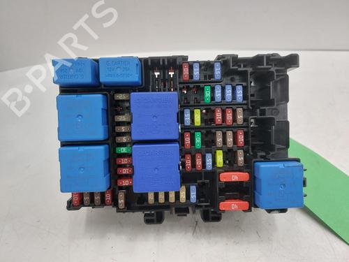 fuse-box-renault-arkana-i-lcm_-ldn_-2019-26817689 main image