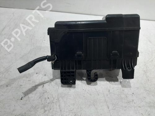 Used Fuse box Fuse box 36697723 36697723
