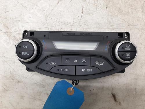 Comando clima TOYOTA YARIS (_P13_) 1.5 Hybrid (NHP130_) (101 hp) 31305033