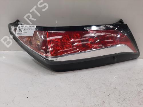 right-taillight-toyota-aygo-_b4_-2014-33988403 main image