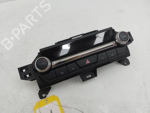 climate-control-mazda-cx-30-dm-2019-26766438 main image