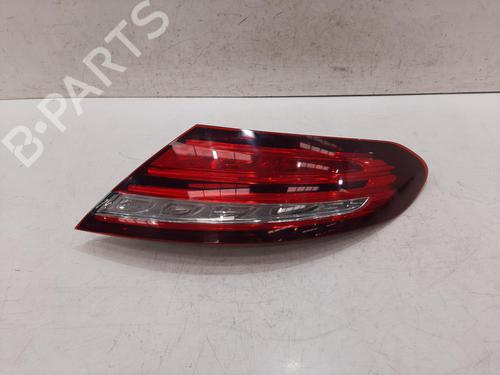 Used Right taillight Right taillight MERCEDES-BENZ C-CLASS Coupe (C205) C 300 d (205.318) (245 hp) 33466865 33466865
