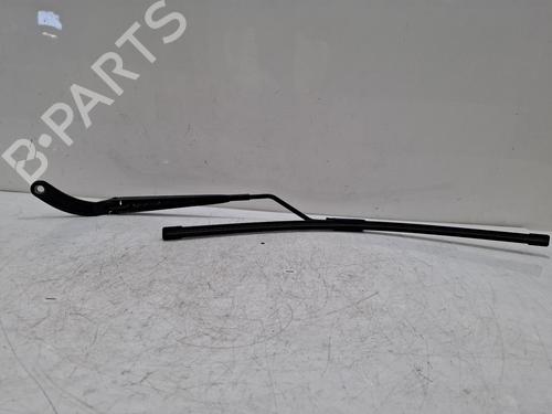front-windshield-wiper-arm-renault-clio-iv-bh_-2012-2013-2014-2015-2016-2017-2018-2019-2020-2021-39423553 main image