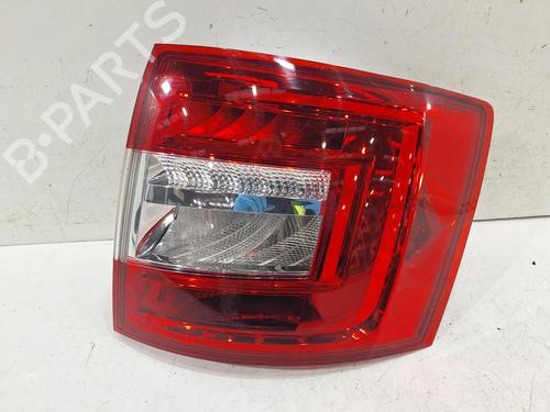 Højre baglygte SKODA OCTAVIA III Combi (5E5, 5E6) 1.4 TSI (150 hp) 31928146