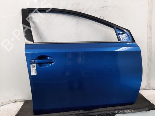 Used Right front door TOYOTA AURIS (_E18_) 1.4 D-4D (NDE180_, NDE180R) (90 hp) 31999803