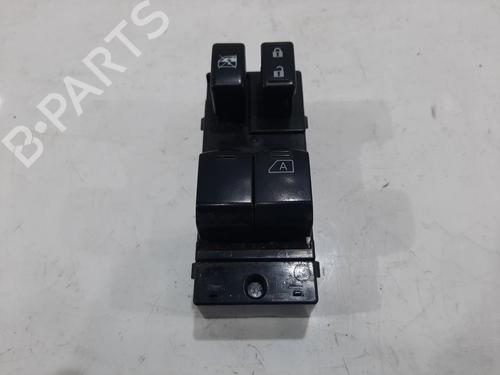 Used Switch NISSAN MICRA IV (K13K, K13KK) 1.2 (80 hp) 31305819