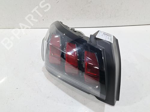 Used Left taillight PEUGEOT 208 II (UB_, UP_, UW_, UJ_) 1.2 PureTech 100 (101 hp) 31650293