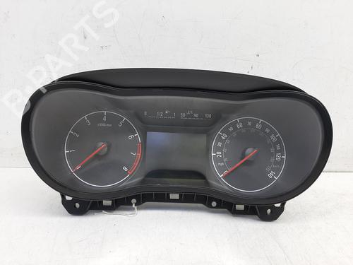 Used Instrument cluster VAUXHALL CORSA Mk IV (E) (X15) 1.4 (75 hp) 26863330