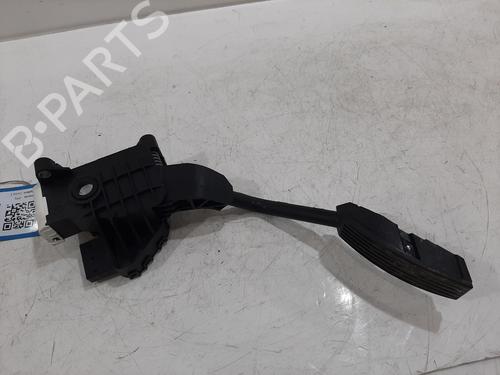 Used Pedal Pedal VAUXHALL CORSA Mk IV (E) (X15) 1.2 (69 hp) 33987604 33987604
