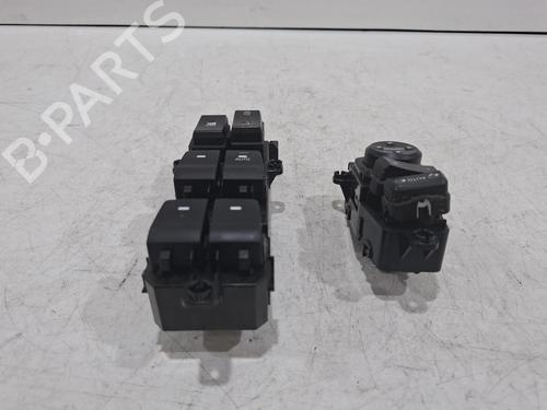 Used Right front window switch Right front window switch HYUNDAI TUCSON (TL, TLE) 1.7 CRDi (116 hp) 40205948 40205948