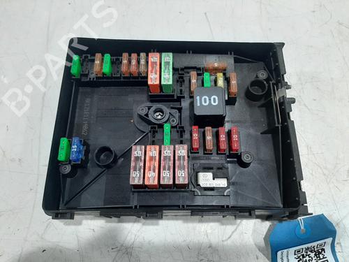 Used Fuse box Fuse box VW GOLF VI Convertible (517) 1.6 TDI (105 hp) 36697755 36697755
