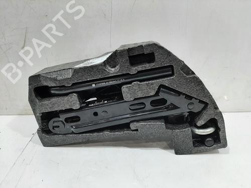 Roue de secours kit Roue de secours kit VAUXHALL CORSA Mk III (D) (S07) 1.2 i 16V (L08) (86 hp) 35922952 35922952