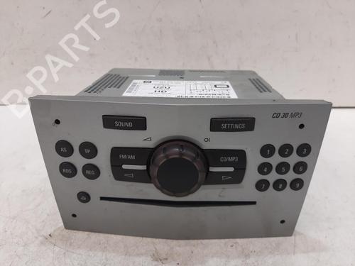 Autoradio VAUXHALL CORSA Mk III (D) (S07) 1.4 (L08) (101 hp) 30671142