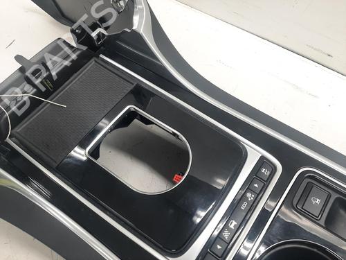 Middle console JAGUAR XE (X760) 2.0 D | BP26808232I22 
