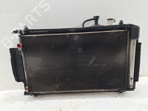 Used Radiator set TOYOTA YARIS (_P13_) 1.5 Hybrid (NHP130_, NHP130) (101 hp) 31812026