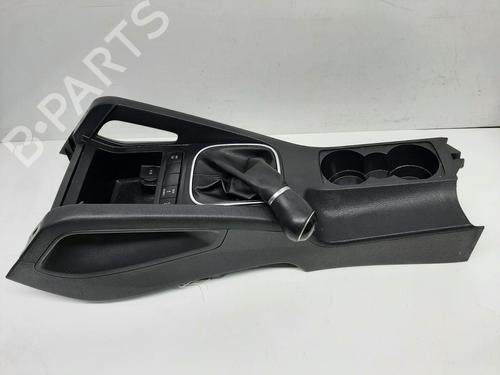 Used Middle console VW SCIROCCO III (137, 138) 2.0 TDI (140 hp) 26757748
