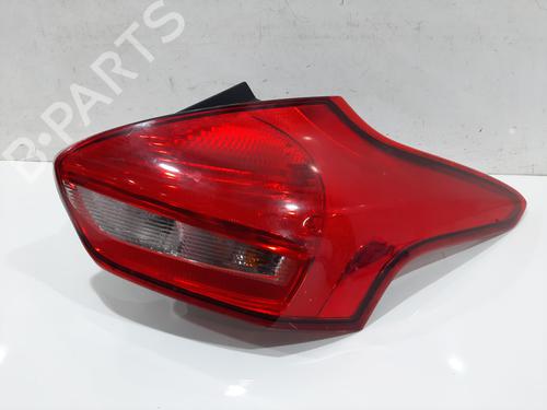 Feu arrière droit FORD FOCUS III 1.0 EcoBoost (125 hp) 32064647