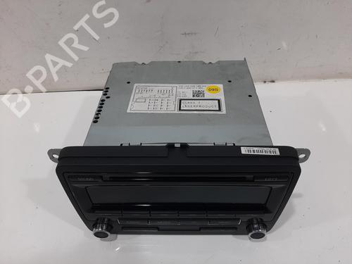Used Radio VW TOURAN (1T3) 1.6 TDI (105 hp) 30119920