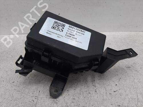 Used Fuse box Fuse box 26844321 26844321