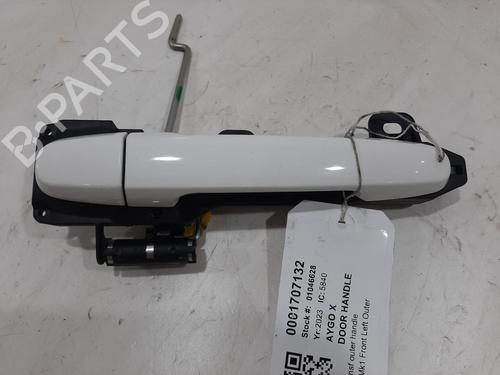 exterior-handle-toyota-aygo-x-_b7_-2022-34576898 main image