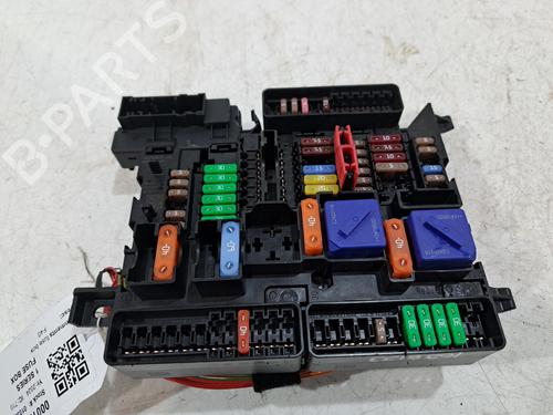 fuse-box-bmw-1-f40-2019-32089208 main image