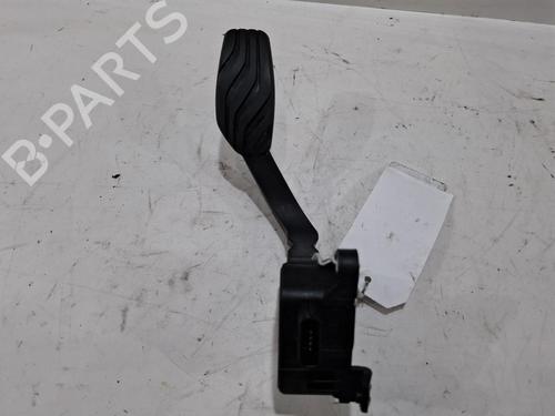 pedal-nissan-juke-f16_-2019-40047066 main image