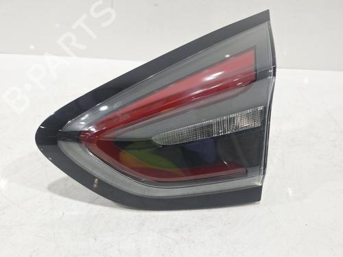 Używane Lampa tylna klapy bagażnika prawa Lampa tylna klapy bagażnika prawa FORD PUMA (J2K, CF7) 1.0 EcoBoost mHEV (125 hp) 39889157 39889157