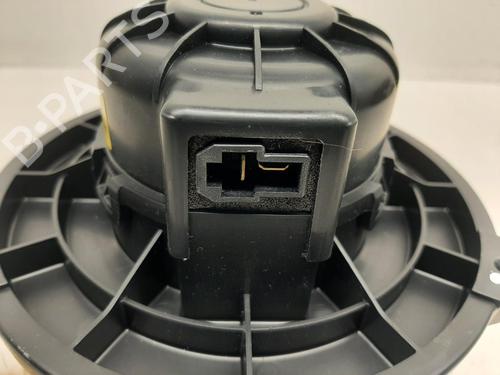 Heater blower motor KIA SORENTO III (UM) 2.2 CRDi 4WD | BP26814111M62 