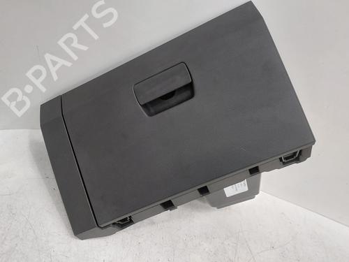 Used Glove box Glove box 26798217 26798217
