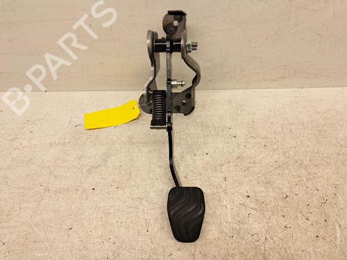 pedal-nissan-juke-f16_-2019-26817161 main image