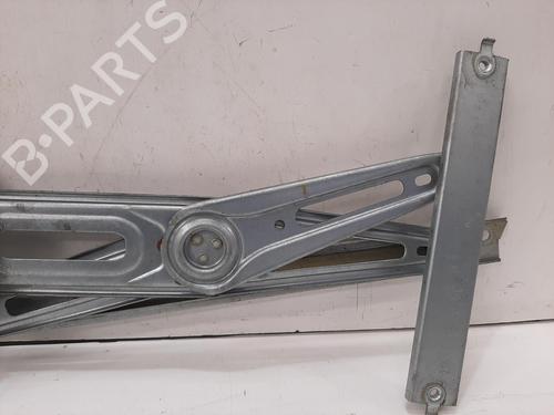 Front right window mechanism TOYOTA YARIS (_P13_) 1.3 (NSP130_, NSP130) | BP29881956C23