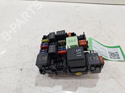 Używane Skrzynka bezpieczników AUDI A3 Sportback (8YA, 8YF) 30 TDI (116 hp) 31812267