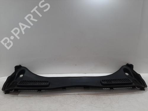 Griglia sotto parabrezza Griglia sotto parabrezza FORD KUGA II (DM2) 2.0 TDCi (150 hp) 34403640 34403640