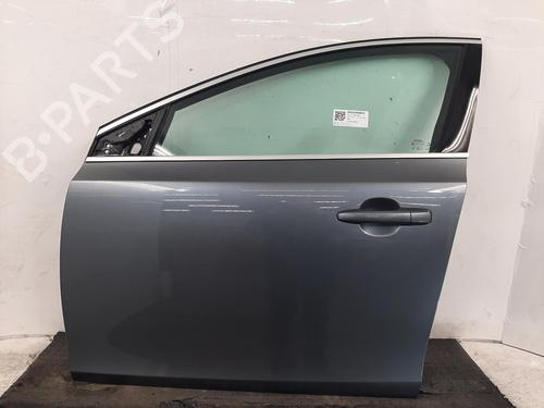 left-front-door-volvo-v40-hatchback-525-2012-2013-2014-2015-2016-2017-2018-2019-34101759 main image