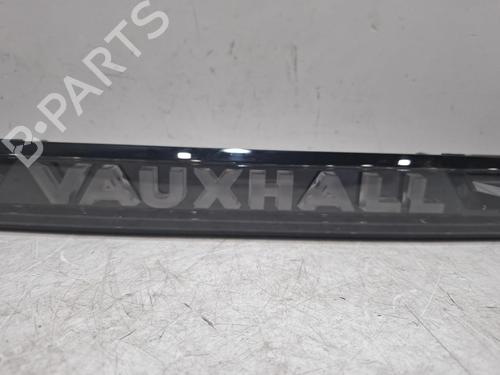 Used Rear center light Rear center light VAUXHALL GRANDLAND (OV64) 1.2 Hybrid (136 hp) 40205841 40205841