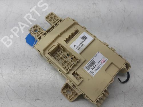 Used Fuse box KIA NIRO I (DE) 1.6 GDI Hybrid (141 hp) 30735386