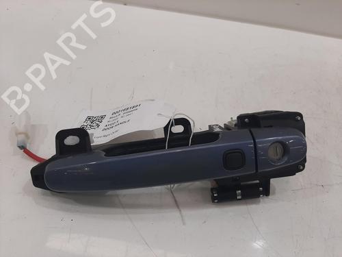 exterior-handle-toyota-aygo-x-_b7_-2022-33987165 main image