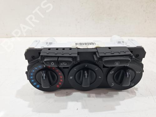 Comando clima VAUXHALL CORSA Mk IV (E) (X15) 1.4 (90 hp) 31059630