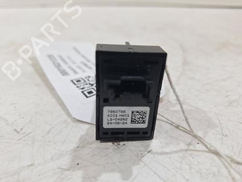 Switch BMW 1 (F40) M 135 i xDrive | BP32120475I30