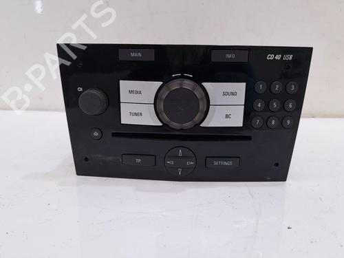 Used Radio Radio VAUXHALL CORSA Mk III (D) (S07) 1.0 i 12V (L08) (65 hp) 34377151 34377151
