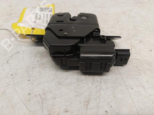 Used Tailgate lock RENAULT CAPTUR II (HF_) TCe 140 (HFN0) (140 hp) 26756965