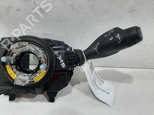 Switch VOLVO XC90 II (256) B5 Mild-Hybrid AWD | BP30304119I30