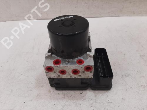 Used ABS pump ABS pump VOLVO V40 Hatchback (525) D2 (120 hp) 33318689 33318689