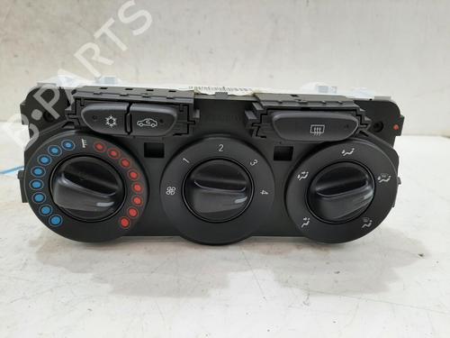 Used Climate control VAUXHALL CORSA Mk IV (E) (X15) 1.4 (75 hp) 32357619