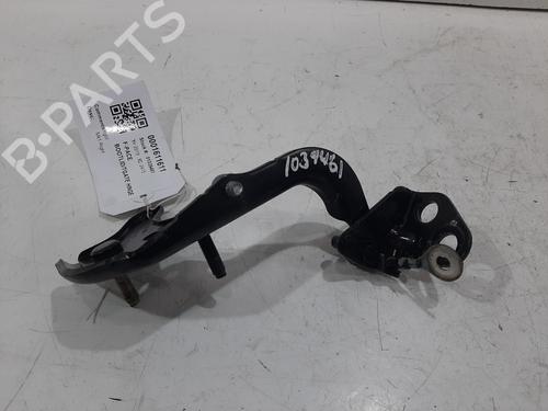 hingedoor-check-strap-jaguar-f-pace-x761-2015-31769166 main image